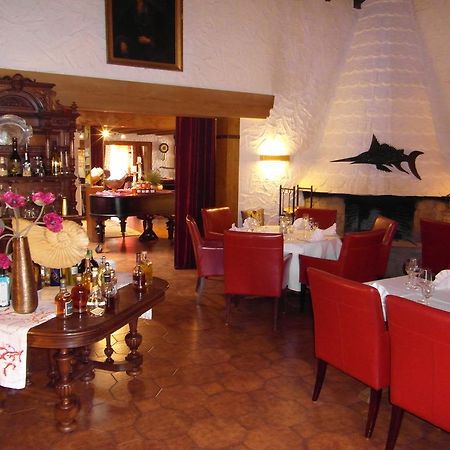 Hotel Castello Bianco Wadern Exterior foto
