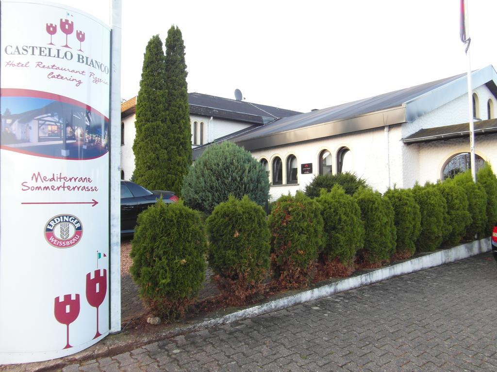 Hotel Castello Bianco Wadern Exterior foto