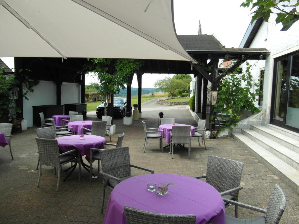 Hotel Castello Bianco Wadern Exterior foto