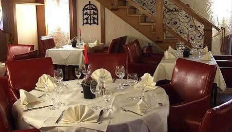 Hotel Castello Bianco Wadern Exterior foto